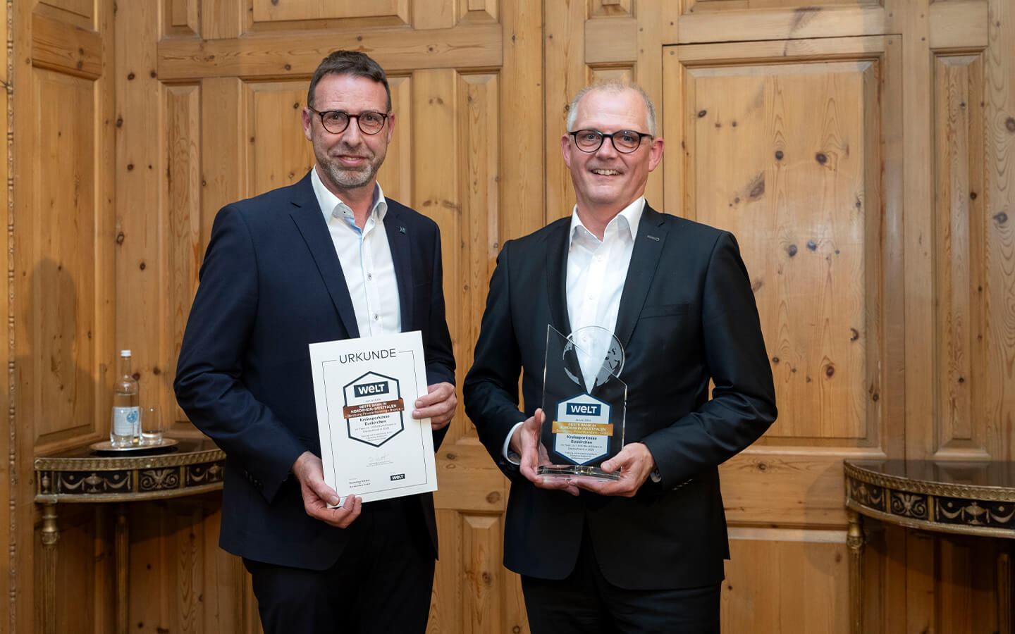 Volker Zart, Vertriebsdirektor Privatkunden und Holger Glück, Vorstand der Kreissparkasse Euskirchen